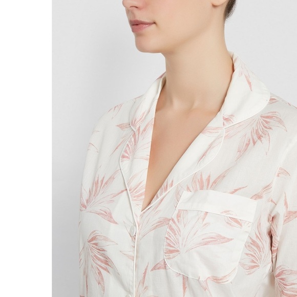 DESMOND & DEMPSEY Deia Print Pajamas Top - Picture 2 of 9